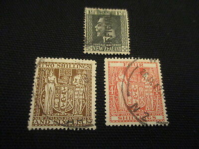 THREE [3] USED NEW ZEALAND STAMPS, # 042-ar49-ar48. LOT H-30.