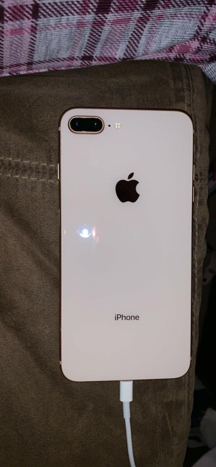 iphone 8 plus Rose Gold no scratches used