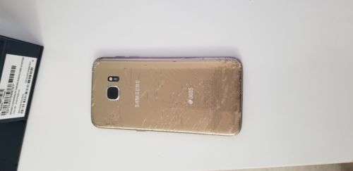 Samsung Galaxy S7 edge DUOS SM-G935 - 32GB - Gold Platinum (Unlocked) Smartphone