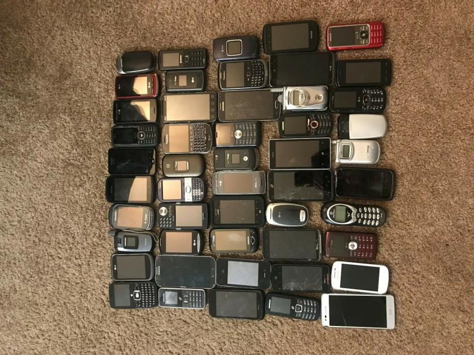 50 old cell phones for gold value!