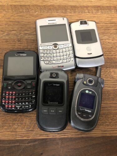 Verizon Lot Of 5 Cell Phones Blackberry Razor Pantech Samsung LG