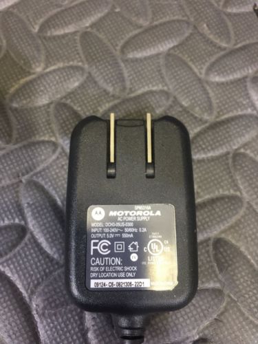 Motorola DCH3-05US-0300 5V 550mA Micro USB Charger