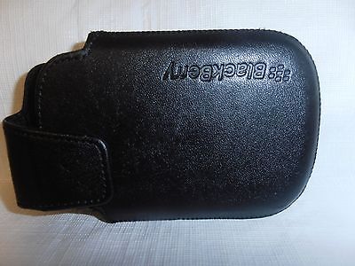 Blackberry Black Leather Belt Holster w/ Magnetic closure & Belt Swivel