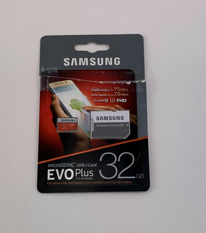 Samsung EVO Plus 32 GB microSDHC UHS-I Card with SD Adapter