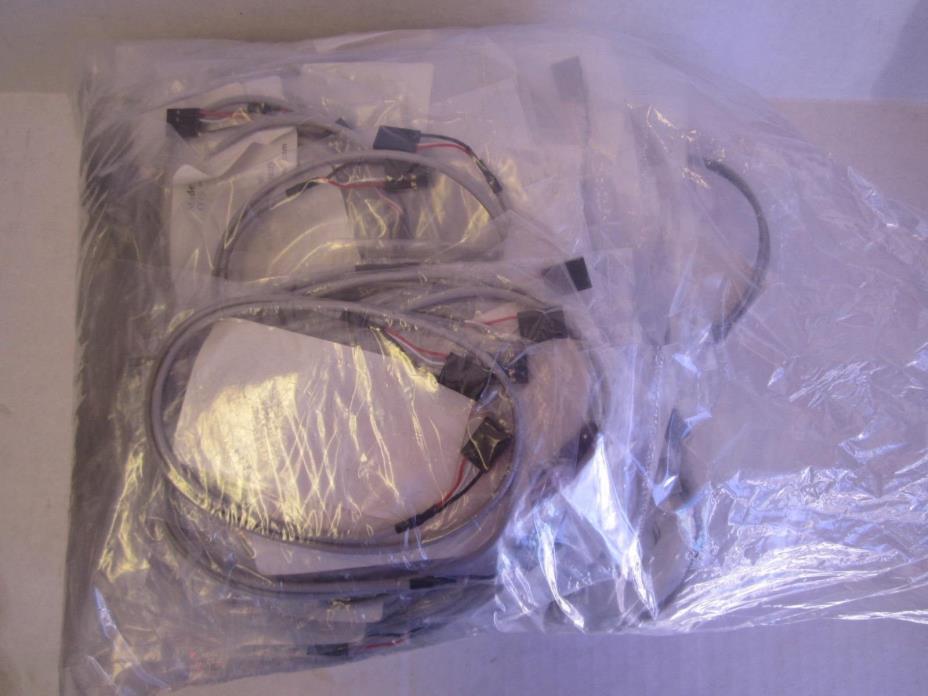 Lot of 111 CD-ROM Audio Cables 24
