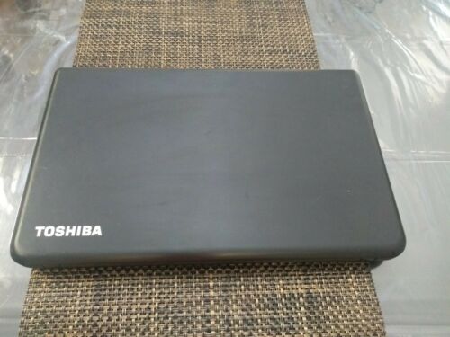Toshiba Satellite C55D-A5120 Cracked screen For Parts