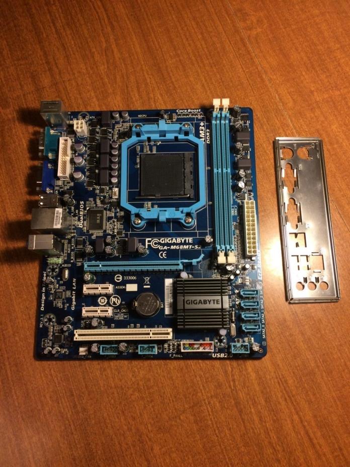 Gigabyte GA-M68MT-S2 REV:3.1 AMD Socket AM3 Motherboard with I/O shield