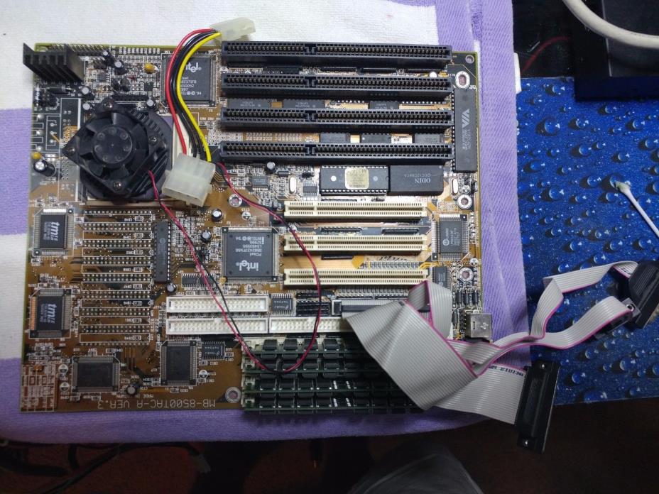 Pentium Motherboard Intel Chipset + Intel P150 CPU + 80MB RAM