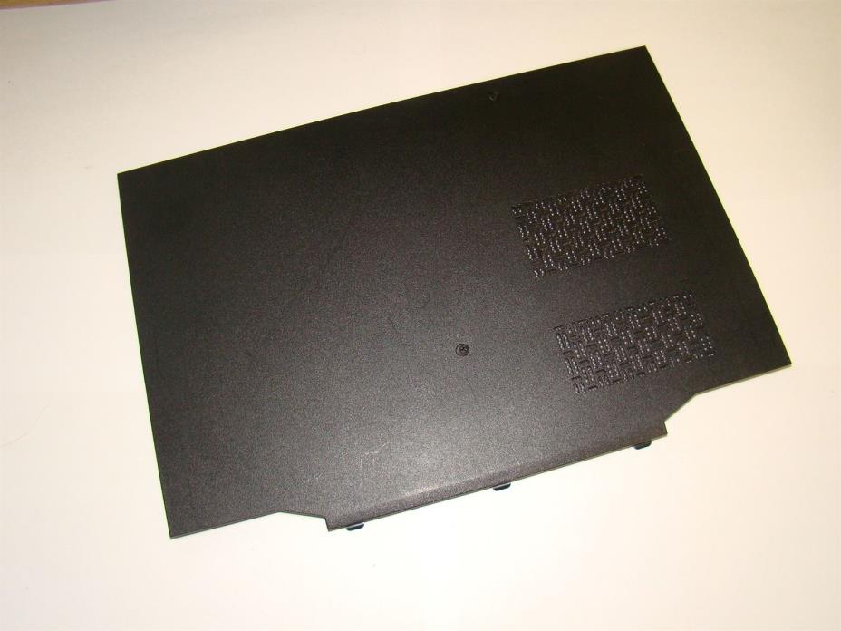 Dell Vostro 3560 Bottom Cover Door Memory Hard Drive WiFi Screws 04M5H
