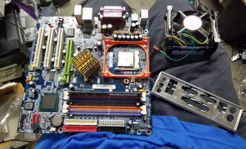 Motherboard Gigabyte GA-8IG1000MK Socket 478 with P4 2.66GHz, RAM, I/O Shield HS