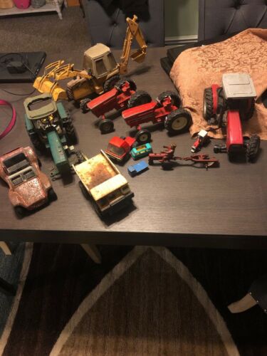 Diecast Cars And Tractors FOR PARTS ONLY SEE PICTURES #READ READ#