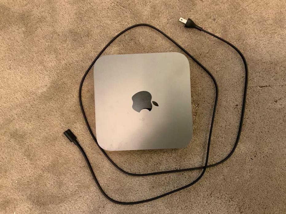 Apple Mac Mini 3.0 GHz i5 256GB 8GB 2018 [bundle]