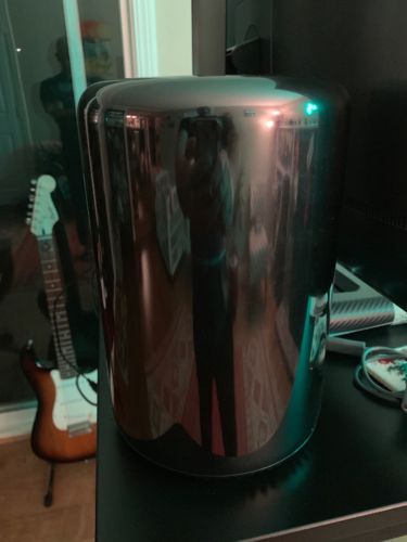 Apple Mac Pro 2013, Quad Core, 32gb, 1TB Samsung 960 EVO NVME m.2 ssd, D300