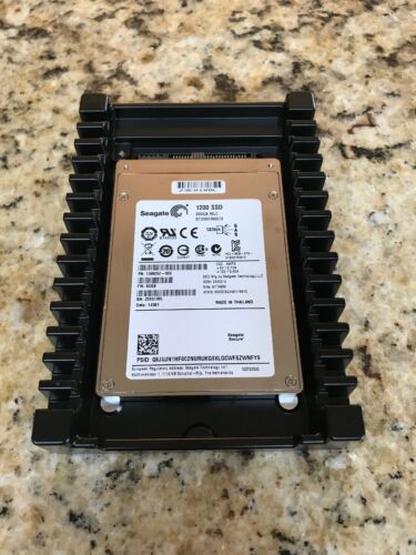 NEW Seagate 1200 SSD 200GB SAS HDD 2.5