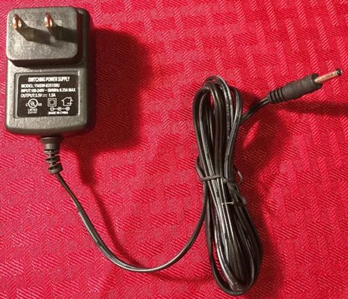 Power Supply YHSW-035150U Adaptor 3.5V 1.5A Works Tested Free Shipping
