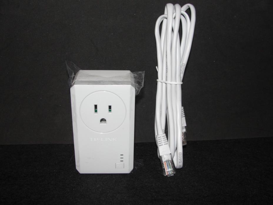 New TP-LINK AV500 2-port Passthrough Powerline Adapter TL-PA4020P w/ Cat 5 Cable