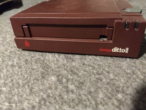 Iomega Ditto Easy-800 External Tape Drive 1080-PX3 Data Port Drive - NO CABLES