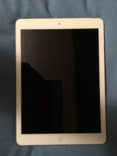 Apple iPad Air 1st Gen. 16GB, Wi-Fi + Cellular (Verizon), 9.7in - Silver