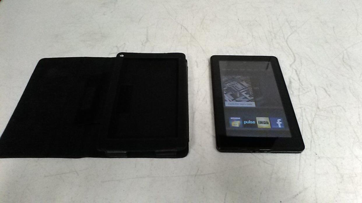 Kindle Fire 8GB Wifi Reader Version 6.3.3 ZEV-1229 with Carry Case / Cover