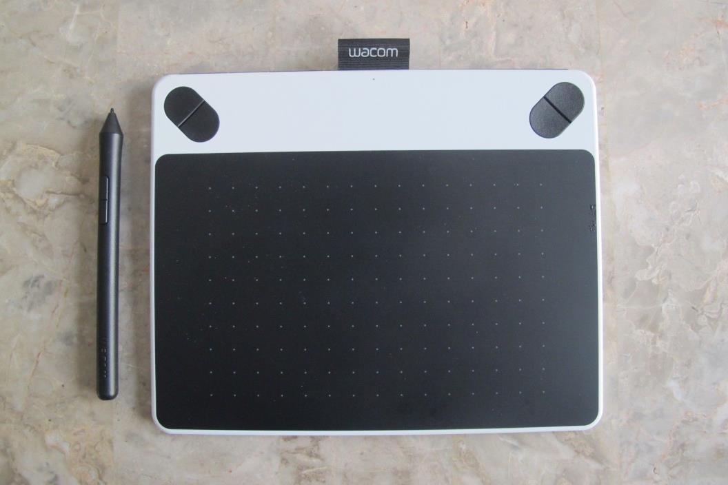 Wacom Intuos Small Drawing Tablet (White) Great Condition