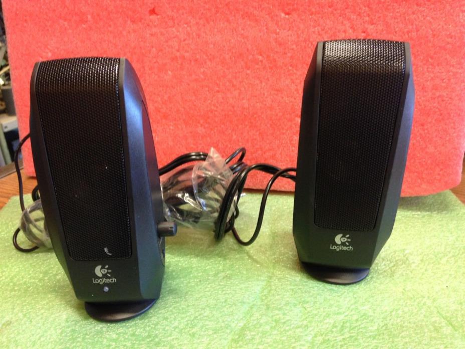 Logitech S-120 2-Piece Stereo Speaker System w/Auxiliary Headphone Jack Black *8