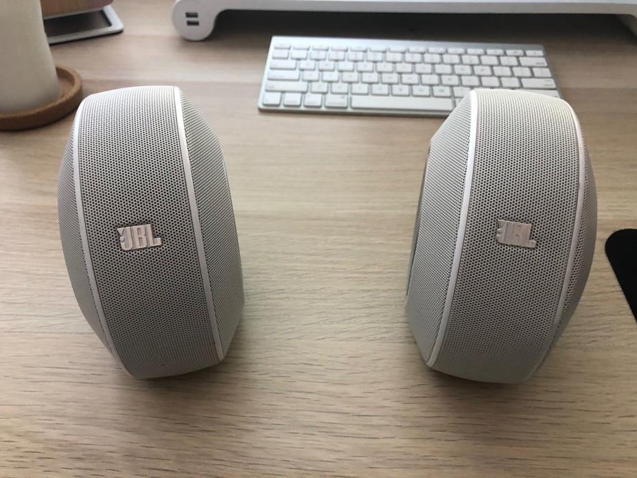 JBL Pebbles USB 2.0 Amplifier And DAC Computer Speaker System Silver/White