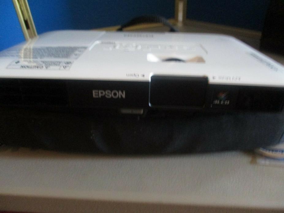 Epson PowerLite 1780W LCD Projector - HDTV - 16:10 (v11h795020) with case