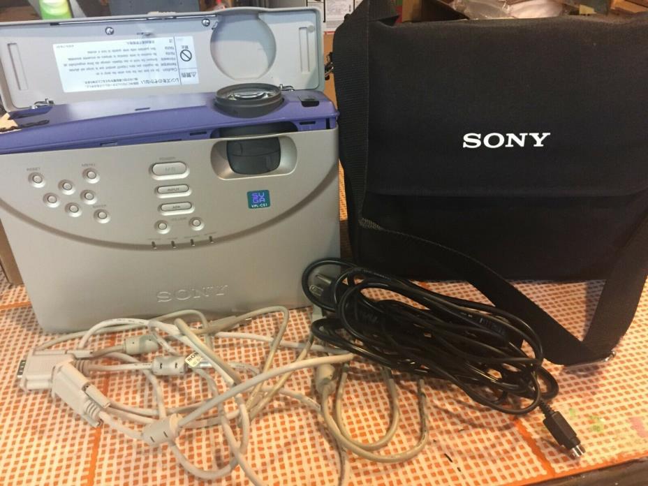 SONY LCD DATA PROJECTOR VPL-CS1