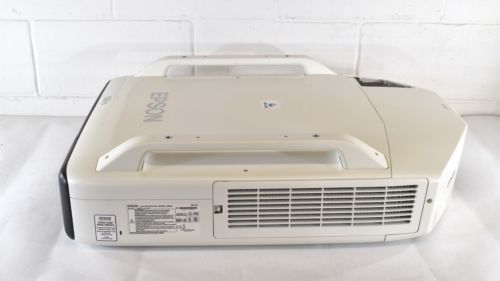 Epson Z8000WU 3LCD WUXGA Projector 6000 Lumen CR 5,000:1 H266A 3,200 Lamp Hours