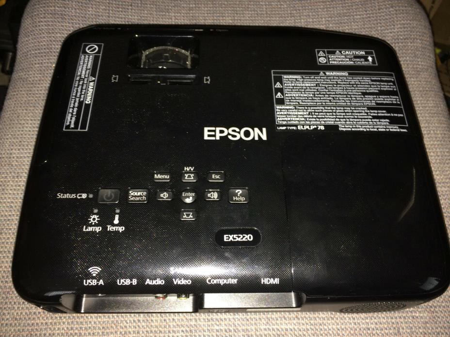 Epson EX5220 Wireless XGA 3LCD Projector - 3000 Lumens w/Travel Bag and Remote