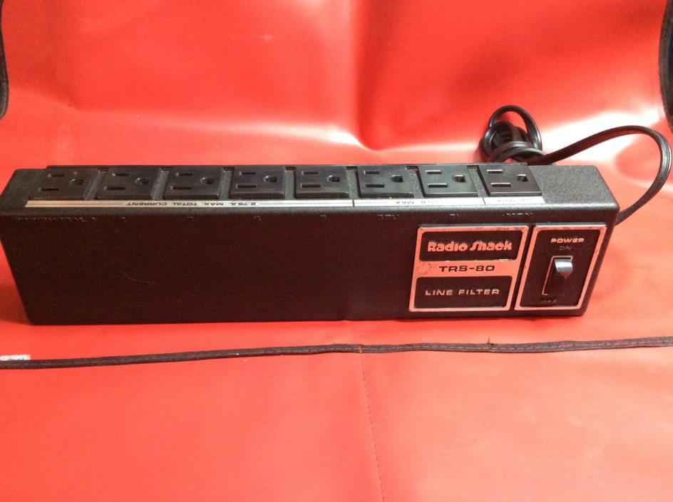 TRS-80 TANDY LINE FILTER / POWER STRIP MODEL 26-1451 RADIO SHACK