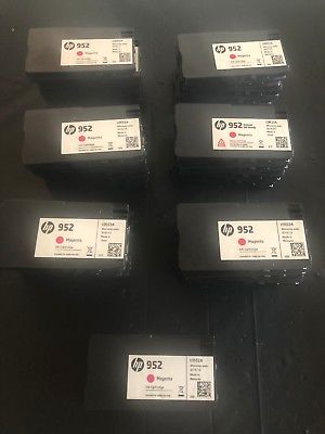 Empty Genuine HP Cartridge Lot of 32 - HP952 Magenta