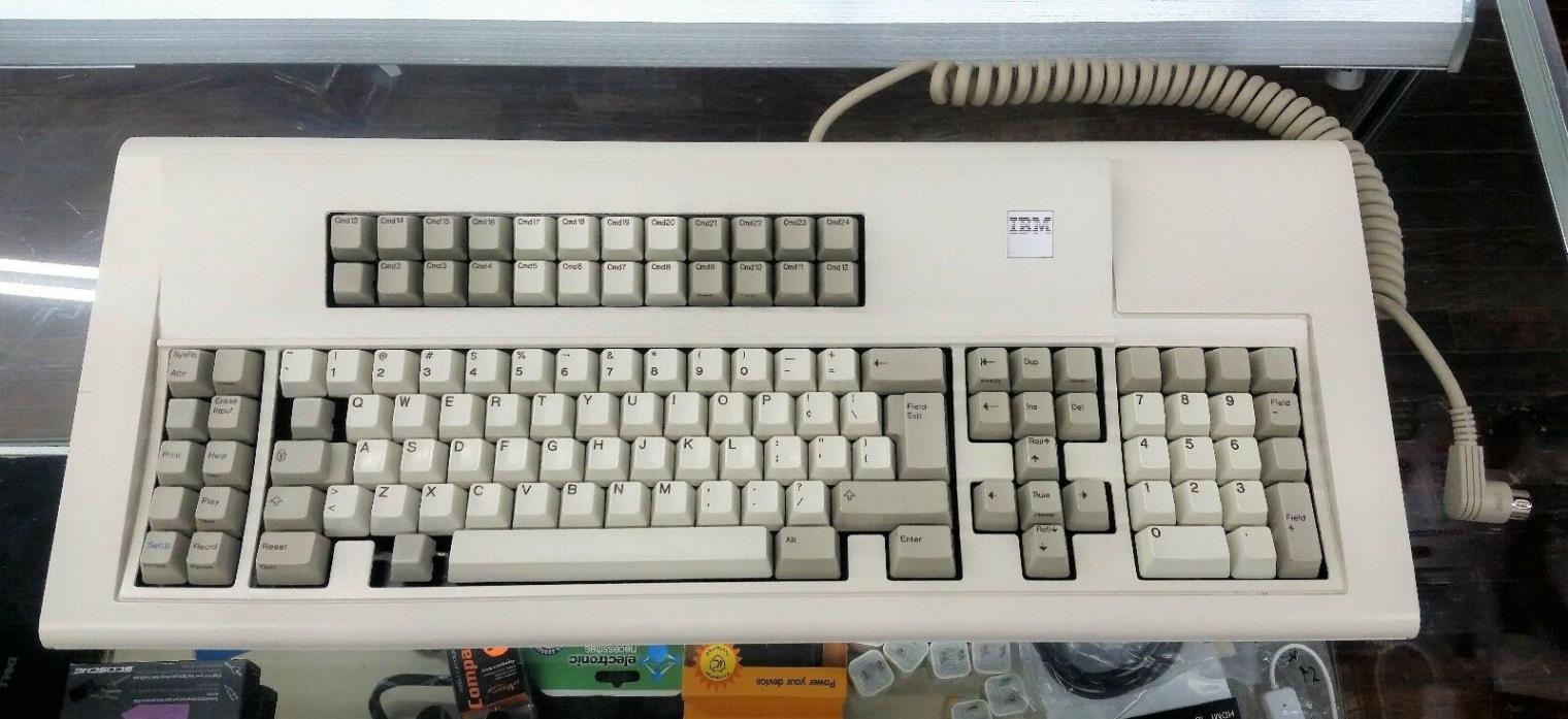 Vintage IBM keyboard  Model M 1390876 1987