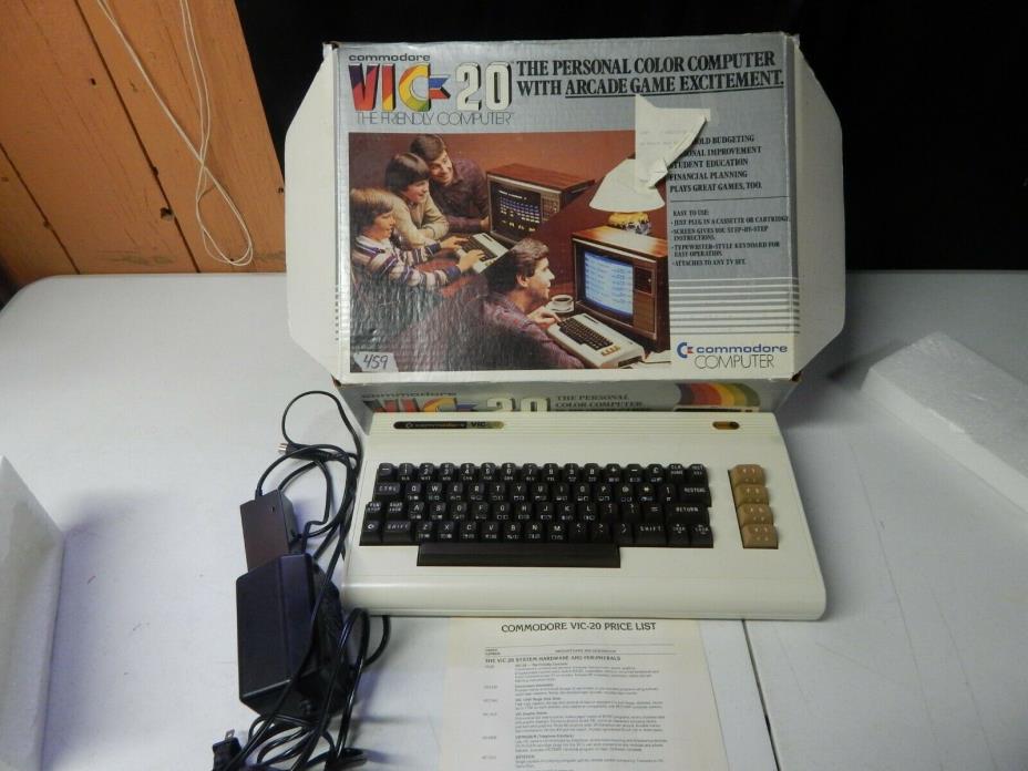 vintage COMMODORE VIC 20 friendly arcade computer EXCELLENT!!