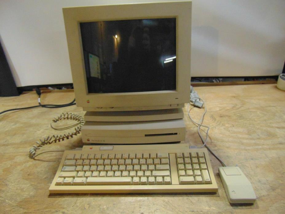 Vintage Apple Macintosh LC II Desktop Computer Model M1254