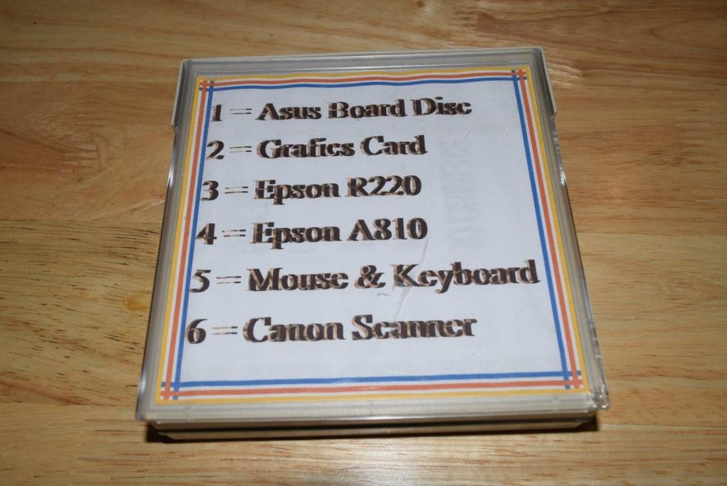 Vintage Computer Plastic Storage Case holds 6 disk