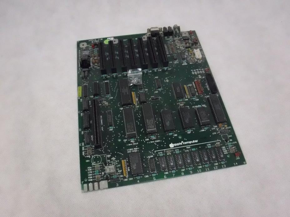 Vintage Apple 2e lle Motherboard Logic Board 1984 820-0087-A 607-0187-A C20