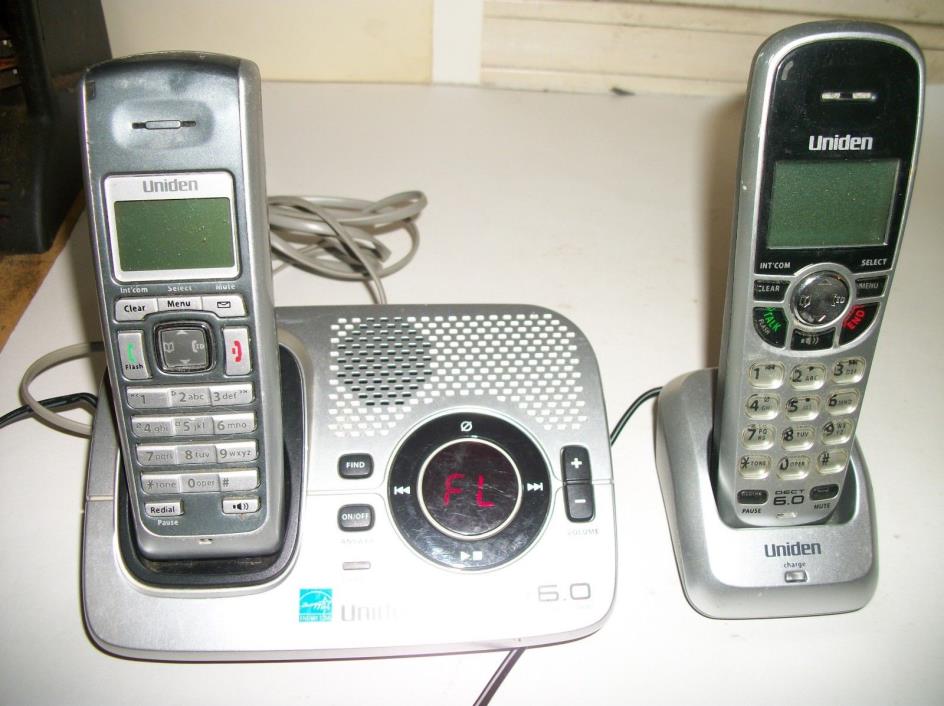 UNIDEN 1580 Cordless Phone DECT 6.0 Answering System W/2 Handsets SILVER.USA!!!