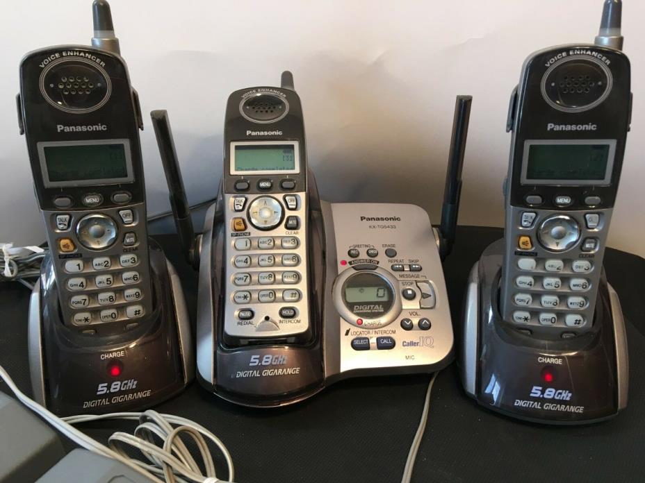 Panasonic KX-TG5433M 5.8 GHz DSS Digital Single Line Cordless Phone Set 3 Phones