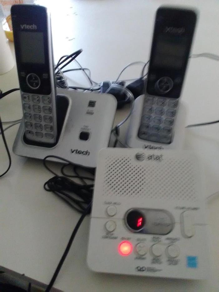 Two Working  Cordless Phones with ATT Digital Answering Machine FAST SHIP!