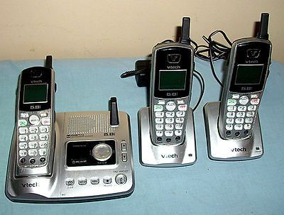 Vtech 5.8GHz IA 5878 Digital Answering Machine w/3 Handsets-Needs Batteries