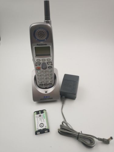 Panasonic (KX-TGA520M) Giga-Range 5.8Ghz Cordless Handset w/ Charging Base
