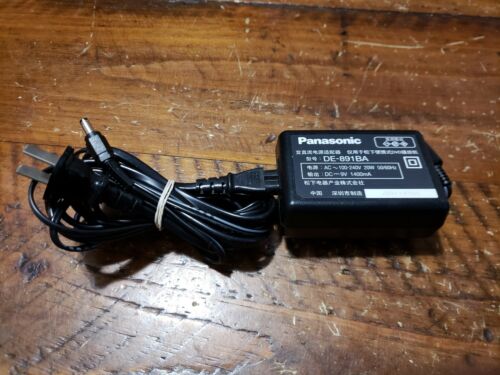 Panasonic DE-891BA AC 100-240V 20W 50/60HZ DC 9V 1400mA