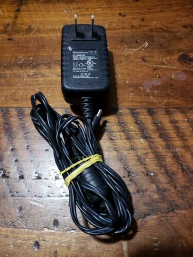 BROOKSTONE KTEC AC Power Adapter KSAC0500200W1US 100-240VAC, 5VDC, 2.0A MEMOREX