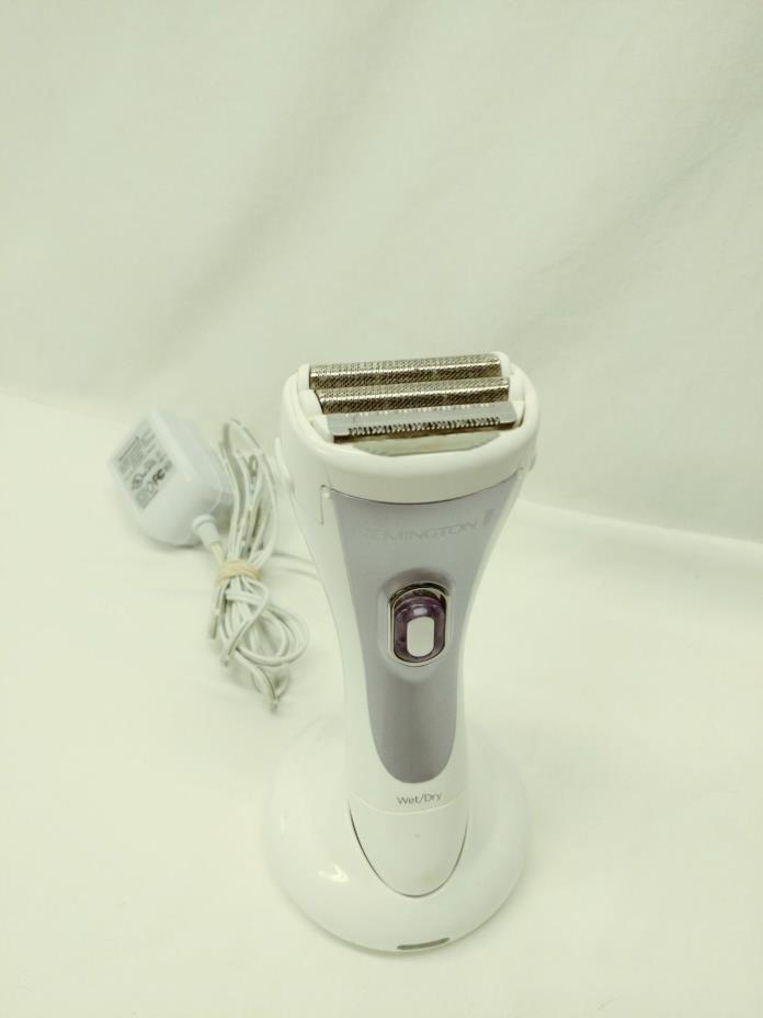Remington WDF-4840  Wet Dry Rechargeable Razor Purple and White With Charge Base
