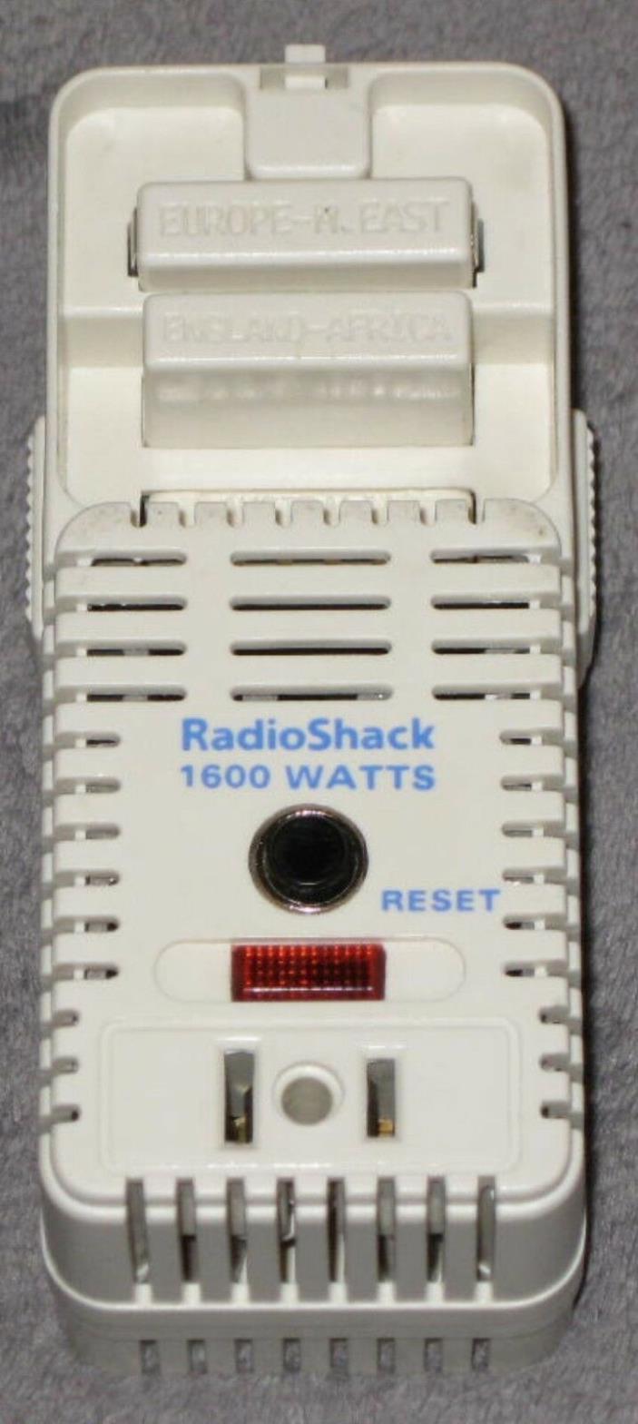 Radio Shack~Travel Voltage Conversion 1600 Watt Multi Country Adapter273-1413~GC