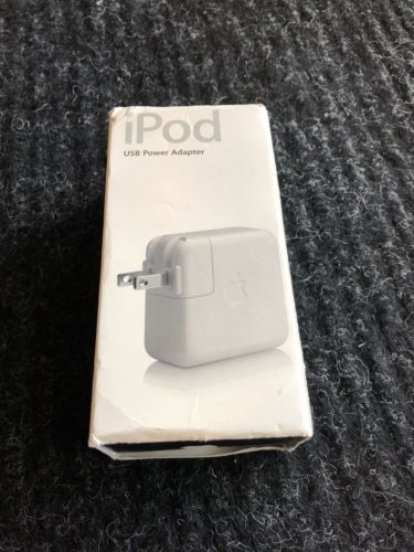 Used Apple iPod USB Power Adapter model A1102 w/USB cord