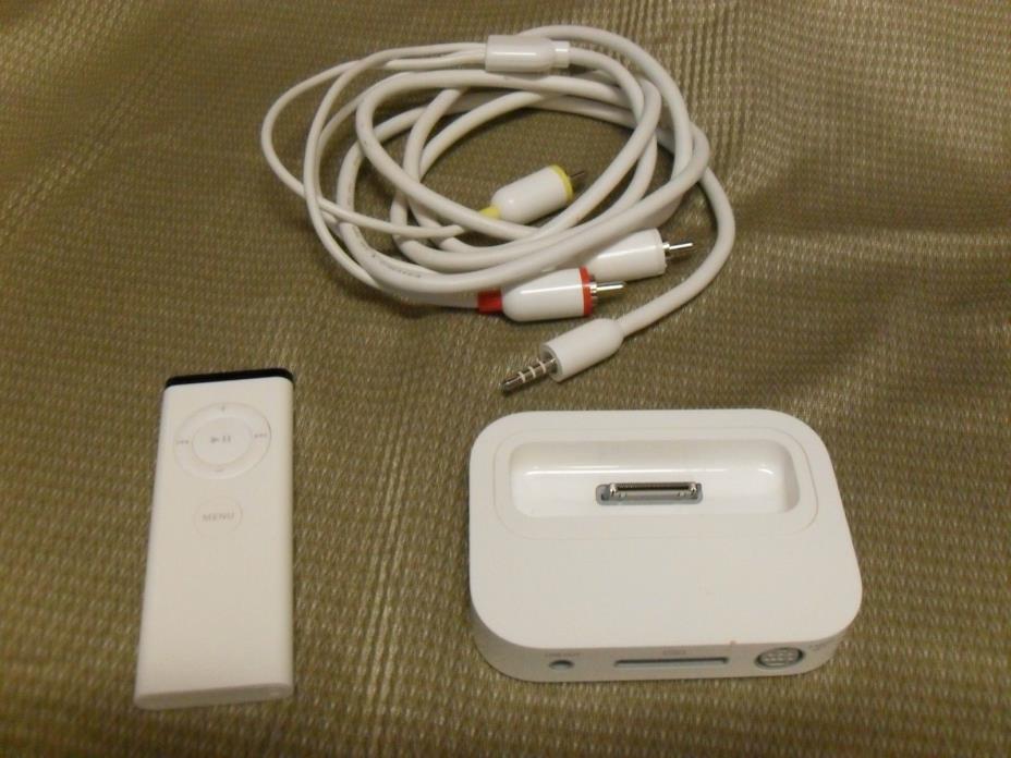 Genuine Apple iPod iPhone Dock Station Original Model A1153 w/ Remote & Wire