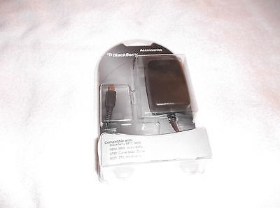 BLACKBERRY FOLDING BLADE TRAVEL CHARGER-NEW