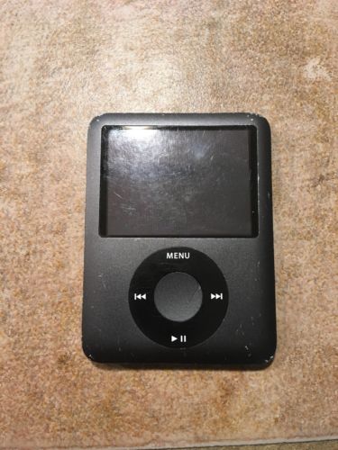 3rd Generation 8g iPod Nano Parts Or Repair